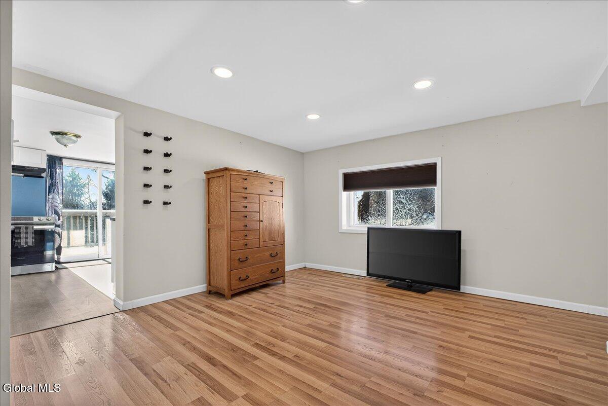 1423 Washout Road Glenville, NY 12302 - Photo 8 of 33 09-1423 WASHOUT-25