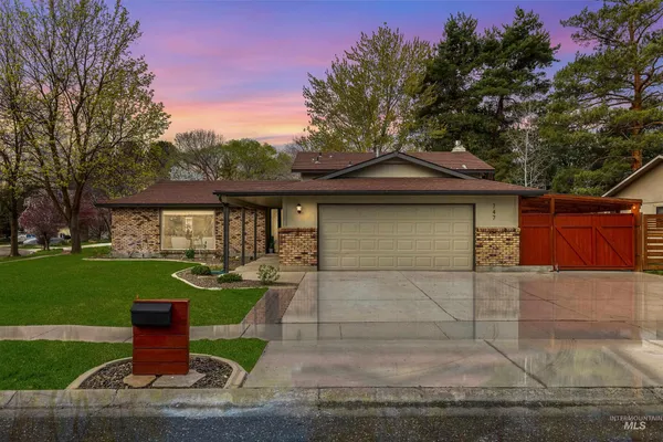 $574,999 | 747 Spyglass Way, Eagle, ID 83616