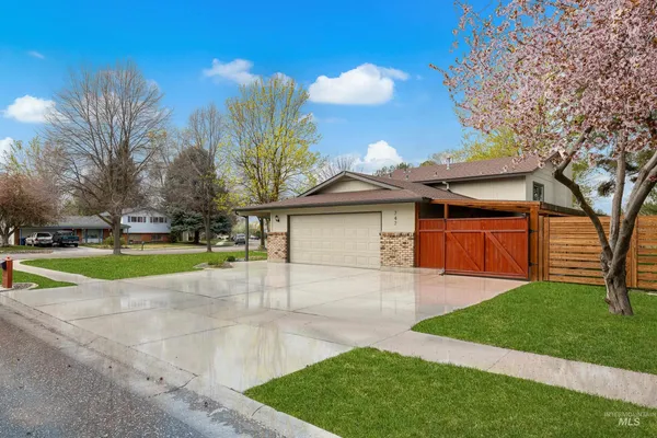 $574,999 | 747 Spyglass Way, Eagle, ID 83616
