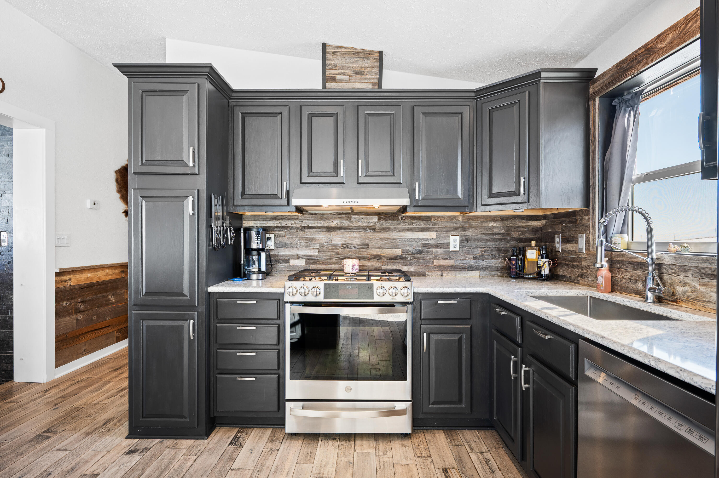 506 Klondike Road Buffalo, WY 82834 - Photo 8 of 82 506 Klondike (13 of 83)