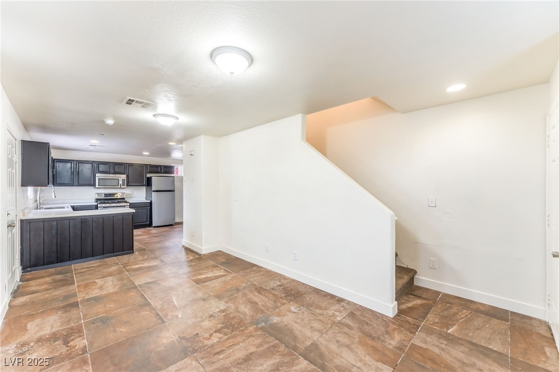 4706 Pinon Pointe Road Las Vegas, NV 89115 - Photo 3 of 20