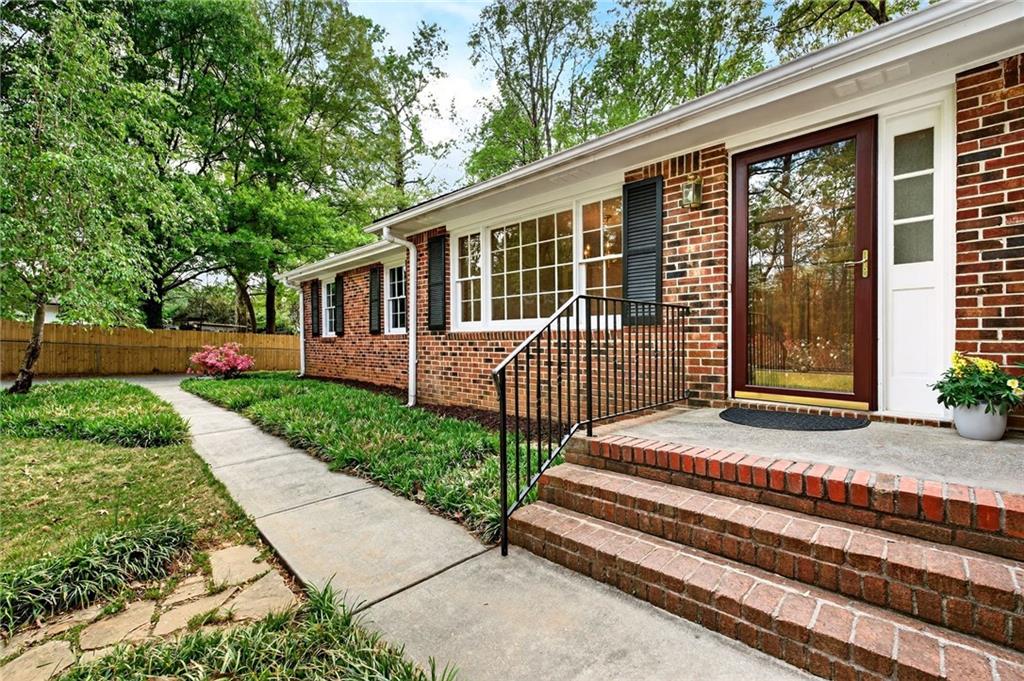5208 Sanlee Lane Atlanta, GA 30360 - Photo 3 of 52