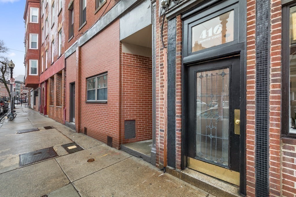 416 Hanover Street, Unit 2 Boston, MA 02113 - Photo 26 of 34