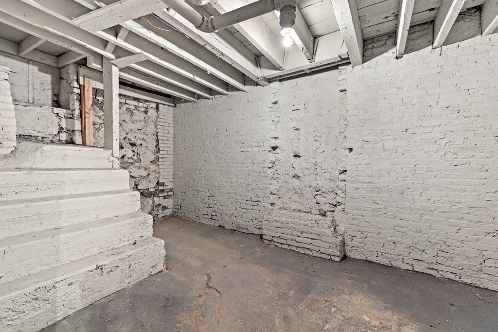 416 Hanover Street, Unit 2 Boston, MA 02113 - Photo 32 of 34