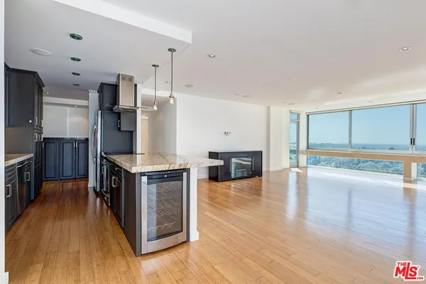$7,950 | 2222 Avenue Of The Stars, Unit 1102, Los Angeles, CA 90067