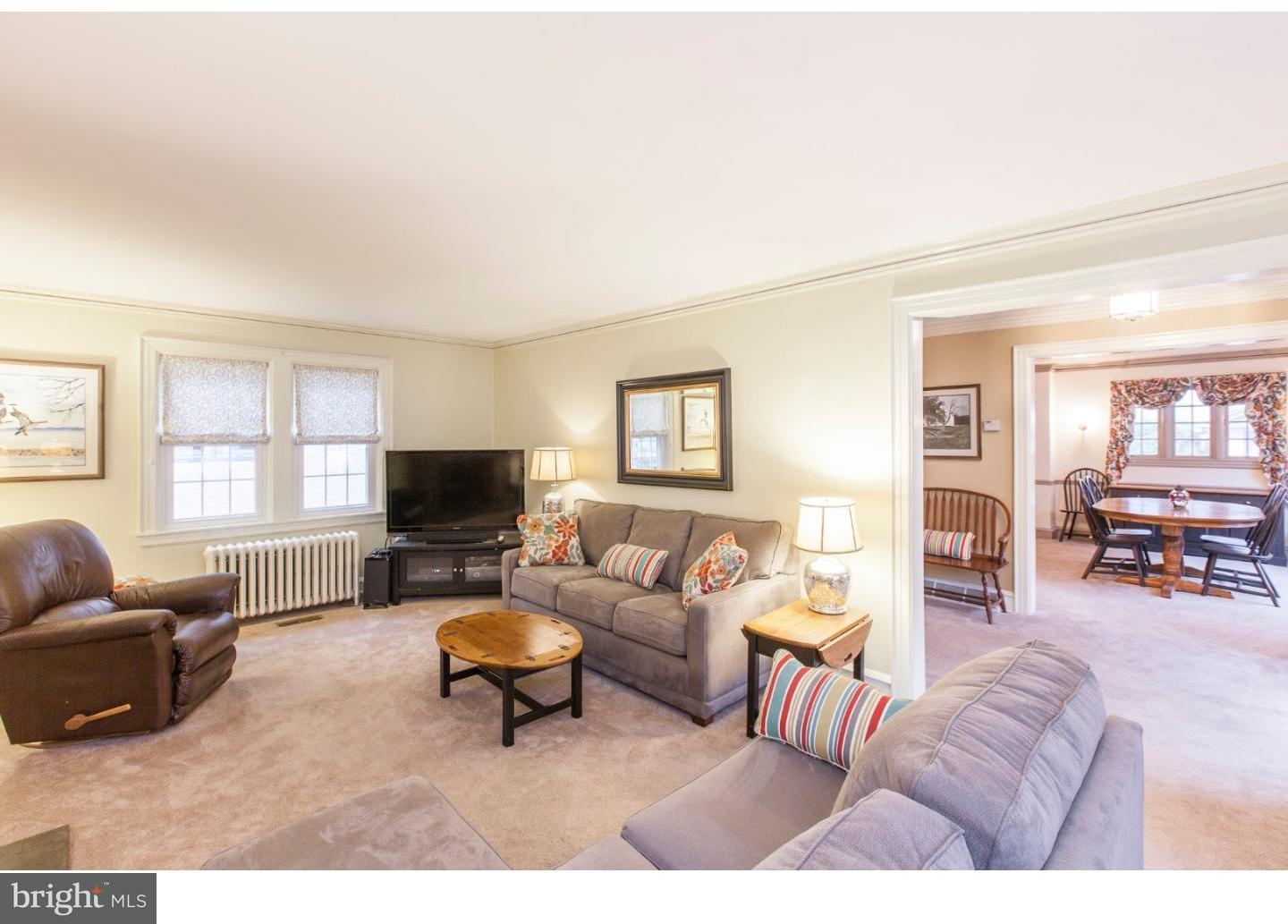 809 East Darby Road Havertown, PA 19083 - Photo 6 of 25 Living Room