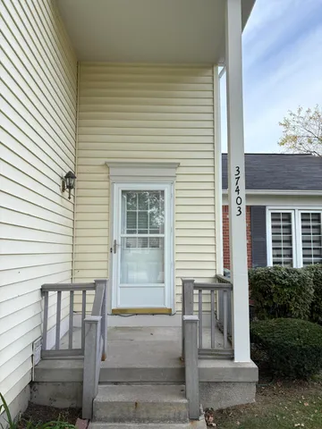 $1,800 | 37403 Stonegate Circle, Clinton Township, MI 48036