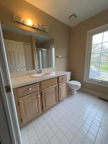 $1,800 | 37403 Stonegate Circle, Clinton Township, MI 48036