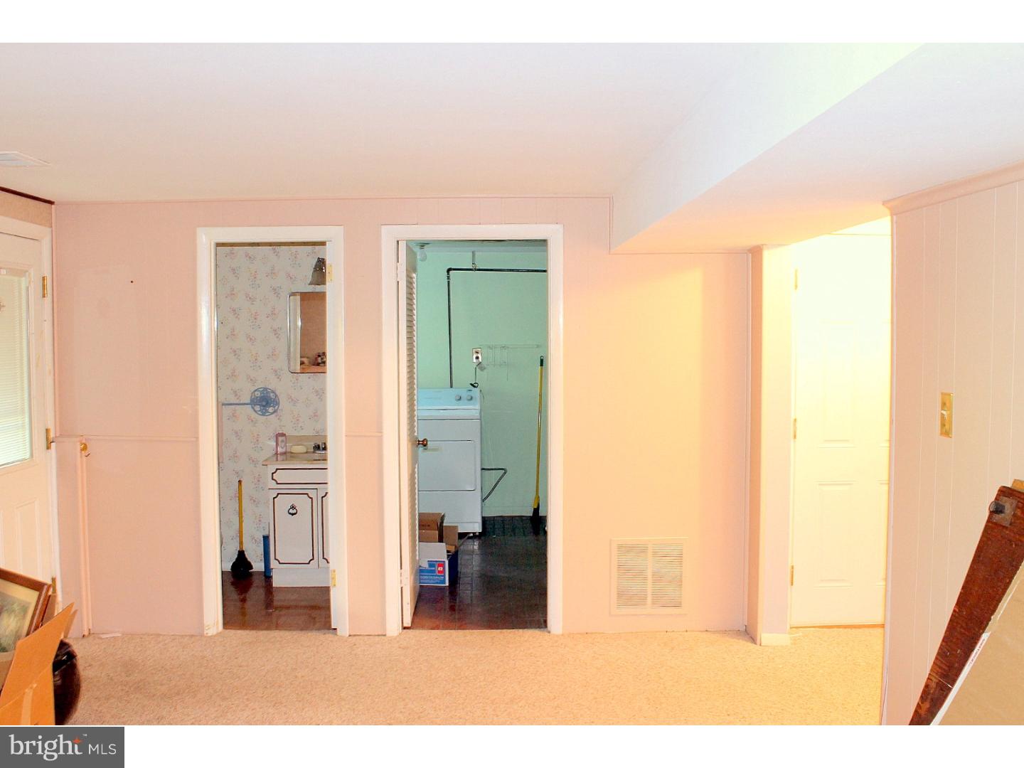 130 Parkview Road Stratford, NJ 08084 - Photo 17 of 25 Family Room