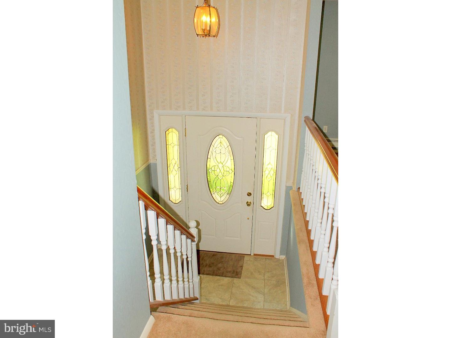 130 Parkview Road Stratford, NJ 08084 - Photo 3 of 25 Foyer