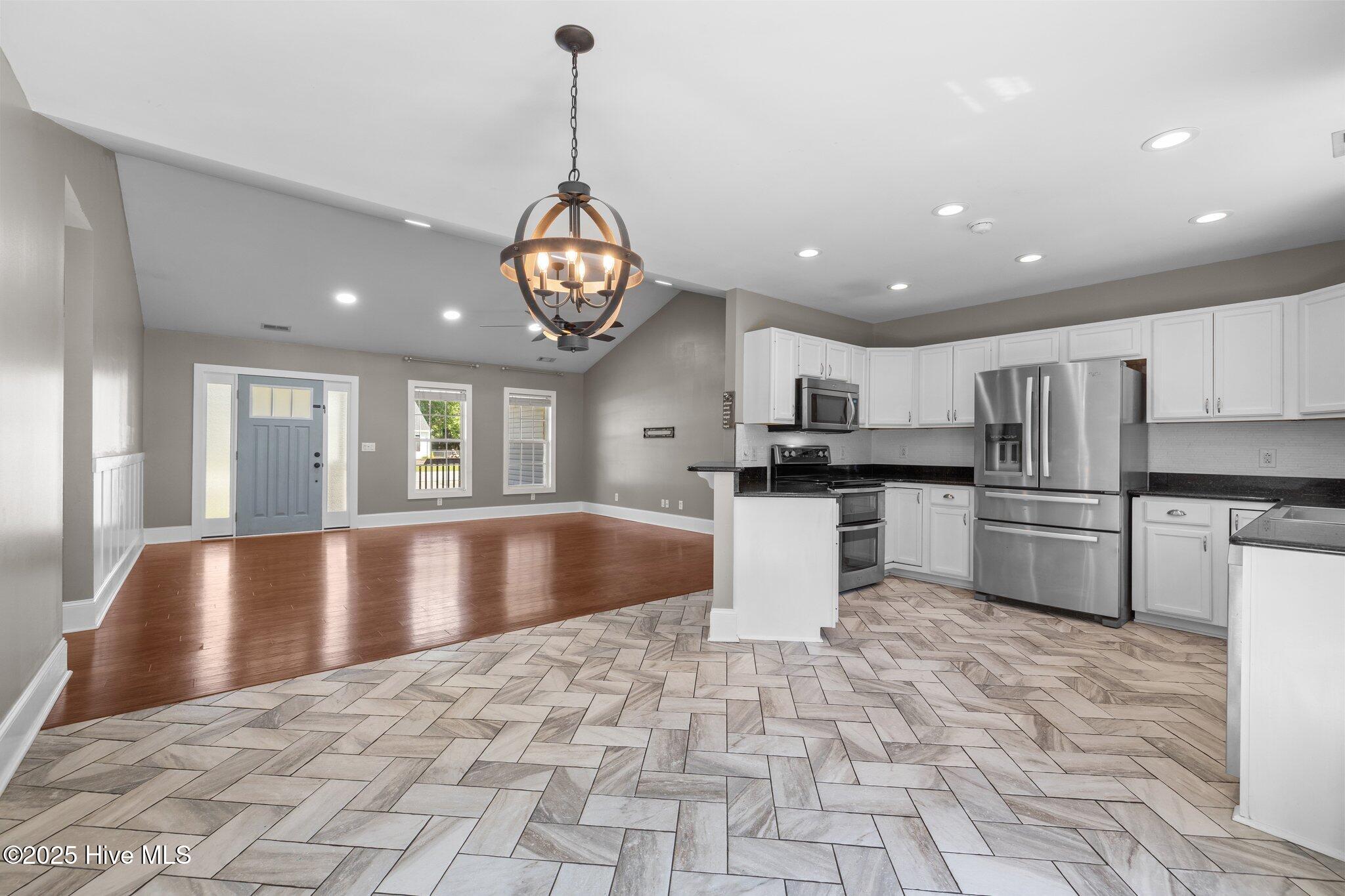 1199 Nine Foot Road Newport, NC 28570 - Photo 14 of 45 20-web-or-mls-1S3A1467