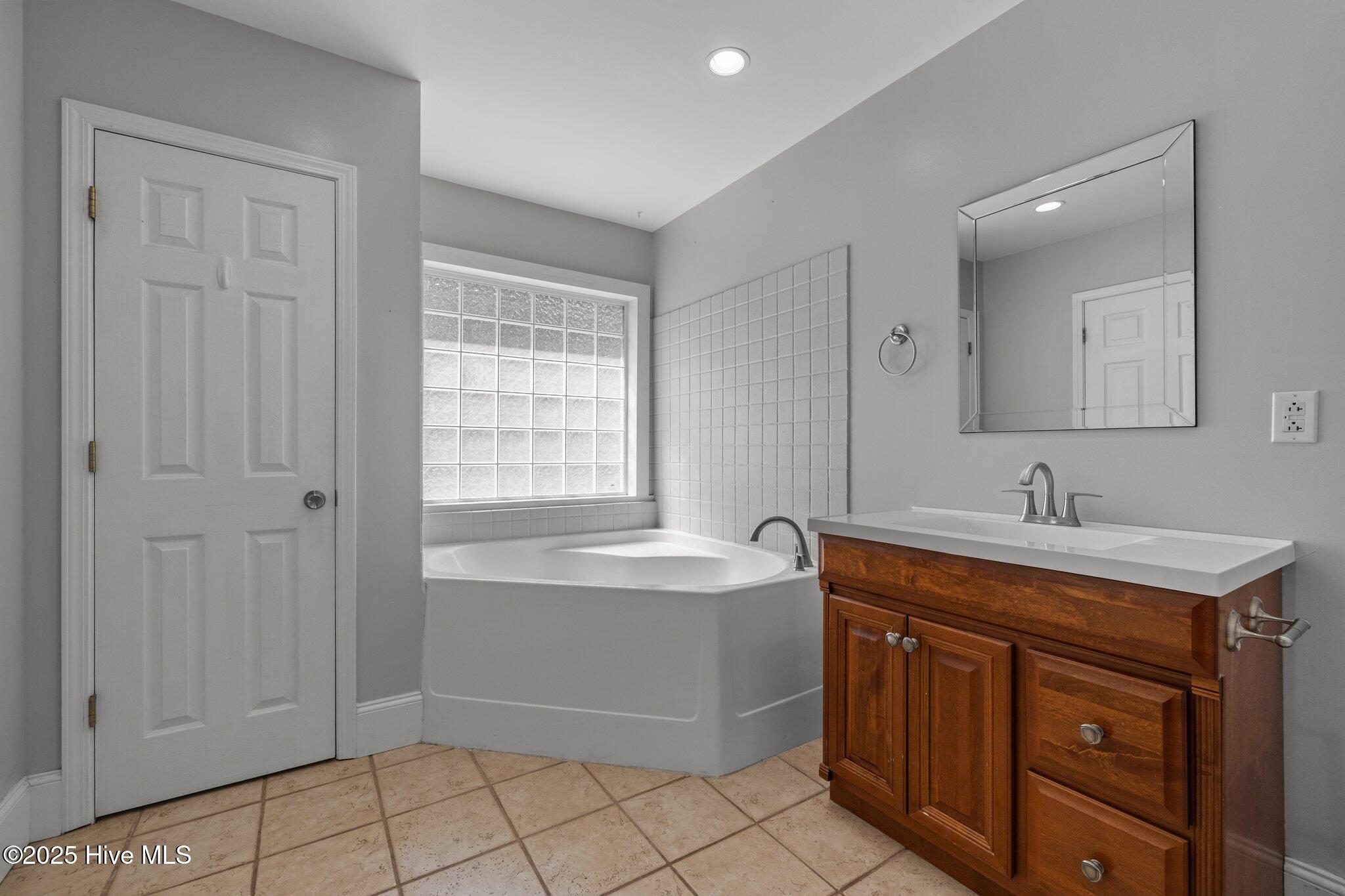 1199 Nine Foot Road Newport, NC 28570 - Photo 22 of 45 34-web-or-mls-1S3A1548