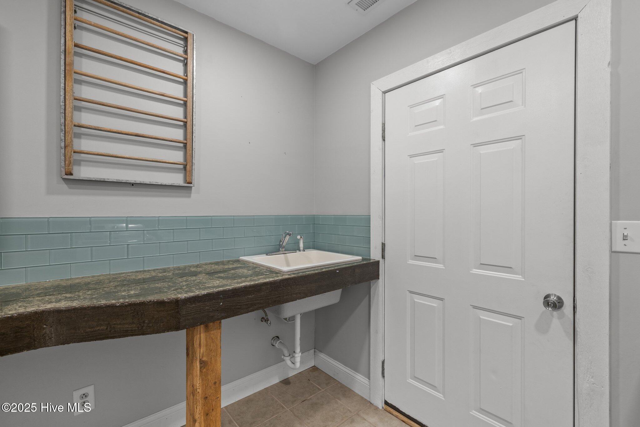 1199 Nine Foot Road Newport, NC 28570 - Photo 32 of 45 26-web-or-mls-1S3A1497