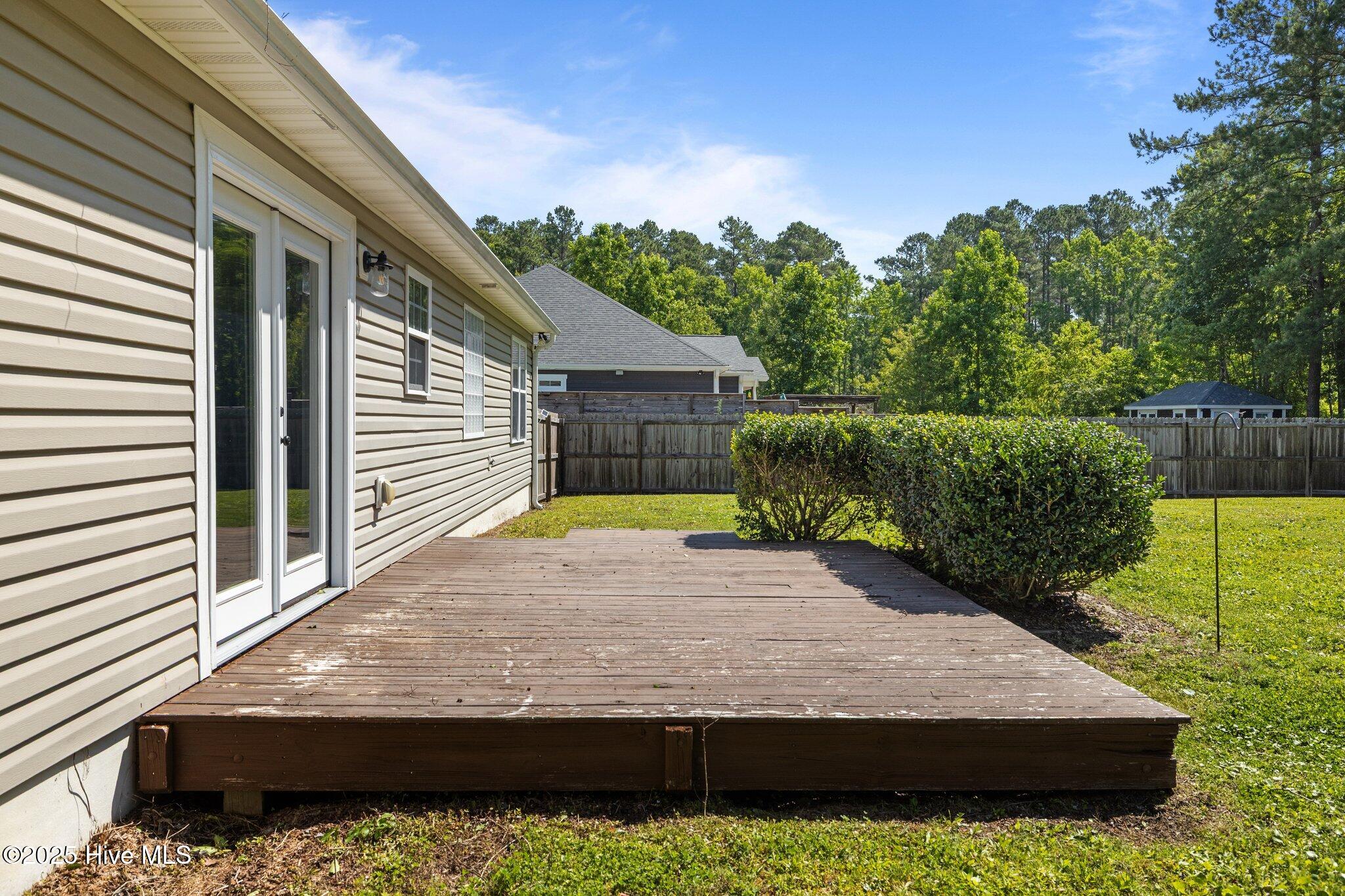 1199 Nine Foot Road Newport, NC 28570 - Photo 34 of 45 38-web-or-mls-1S3A1577