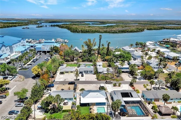 $850,000 | 4830 Coquina Road, Fort Myers Beach, FL 33931