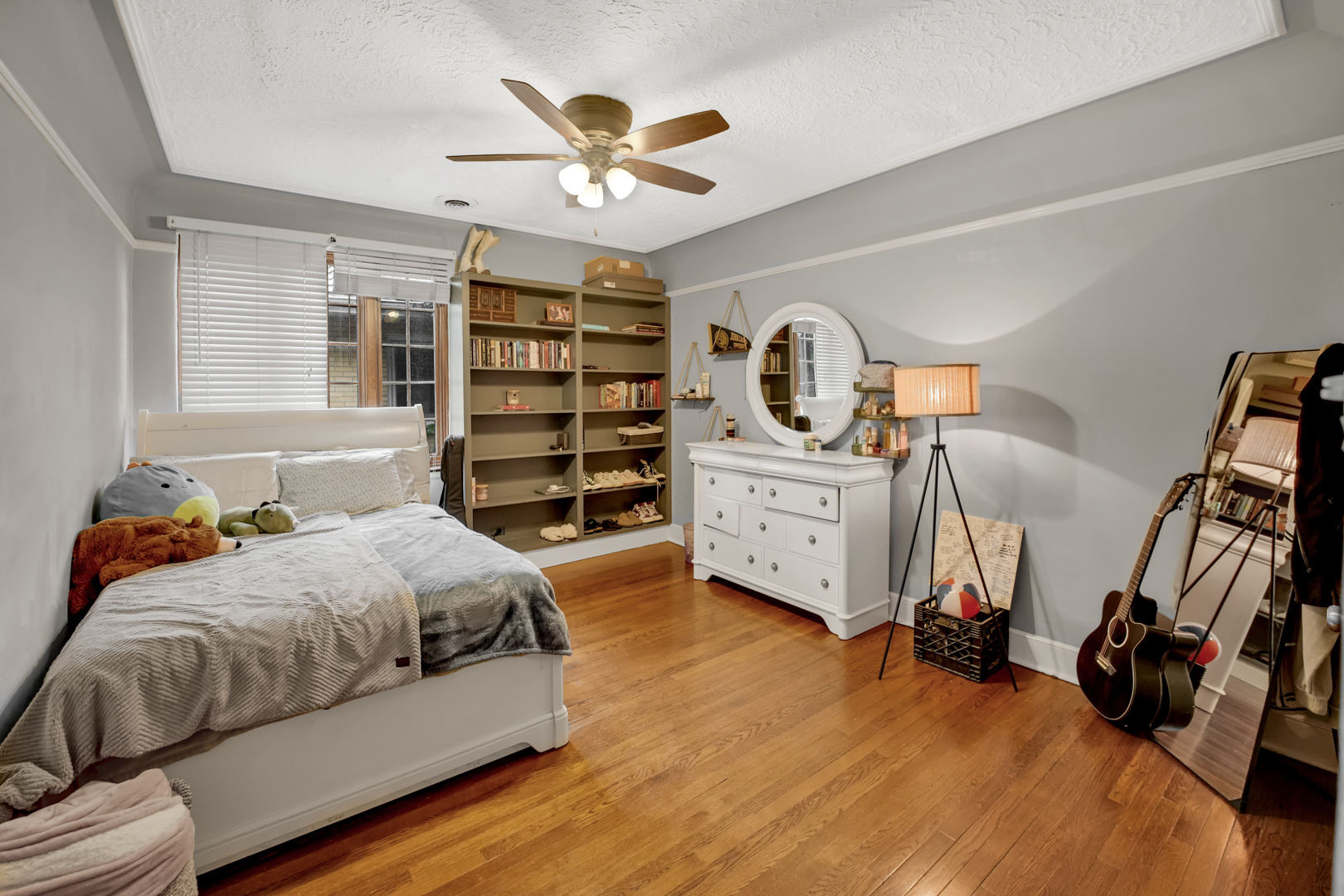 2014 West Hopkins Place Chicago, IL 60643 - Photo 20 of 28