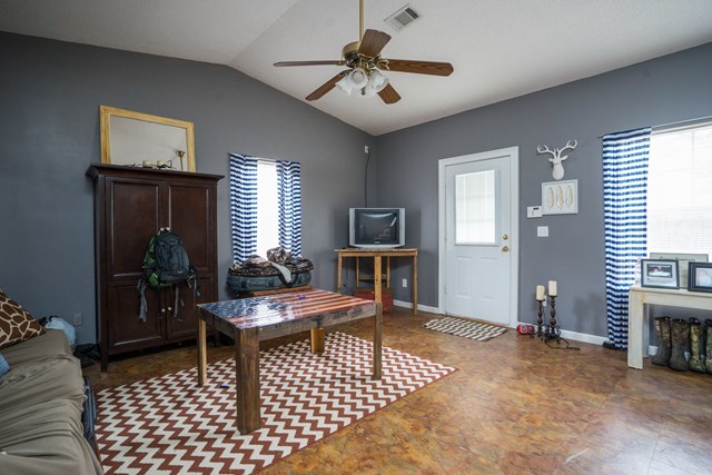 1267 Johnson Road Macon, GA 31220 - Photo 14 of 20 a living room with furniture