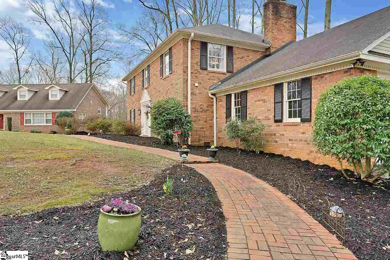 205 Long Point Way Simpsonville, SC 29681 - Photo 2 of 31 Gallery Image 2