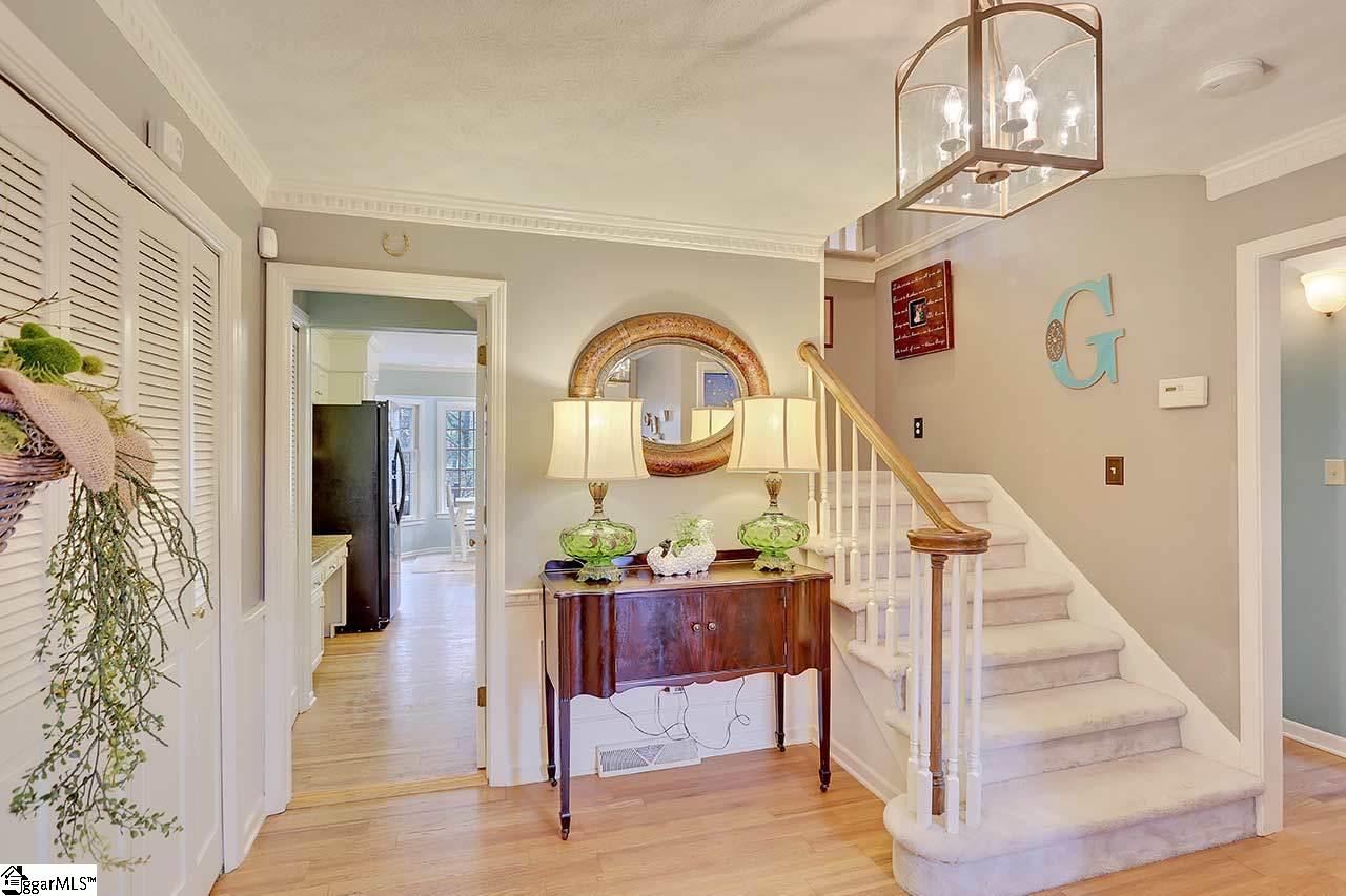 205 Long Point Way Simpsonville, SC 29681 - Photo 4 of 31 Gallery Image 4
