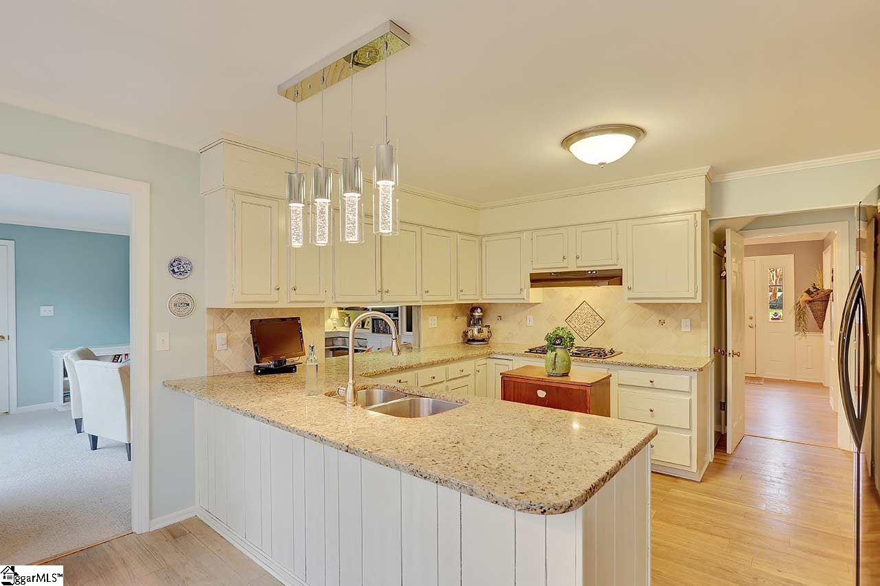205 Long Point Way Simpsonville, SC 29681 - Photo 9 of 31 Gallery Image 9