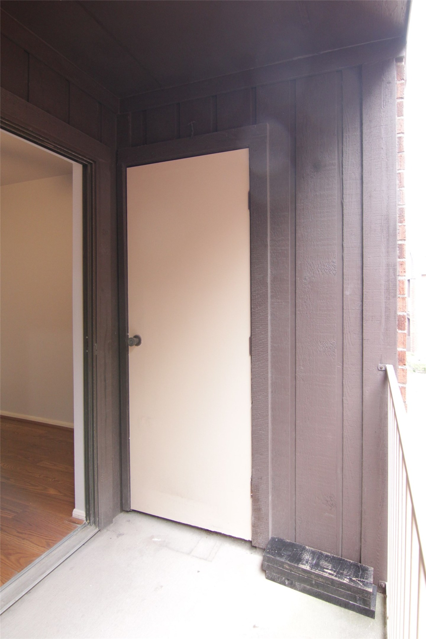 3100 Walnut Bend Lane, Unit 118 Houston, TX 77042 - Photo 17 of 20 balcony storage closet