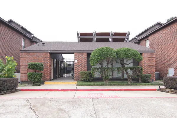 $900 | 3100 Walnut Bend Lane, Unit 118, Houston, TX 77042