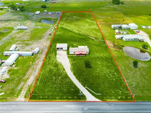 $2,500 | 19928 County Road 590, Nevada, TX 75173