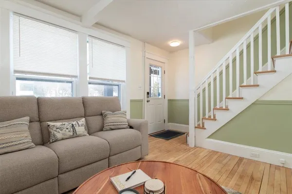 $2,300 | 122 Oak Street, Rutland, VT 05701