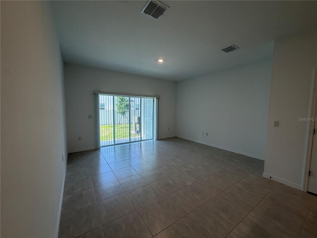 2882 Skyline Loop Kissimmee, FL 34758 - Photo 25 of 31