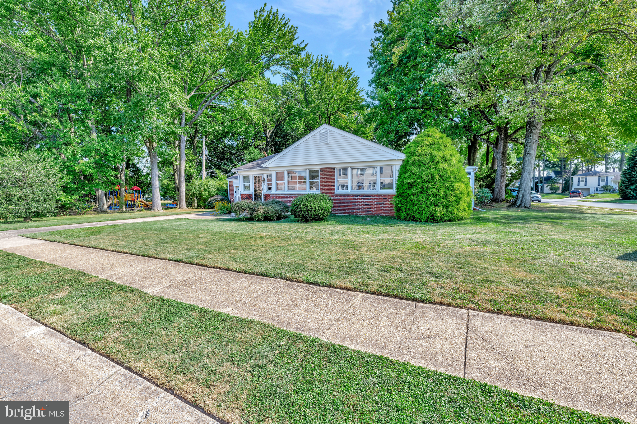 246 Waverly Road Wilmington, DE 19803 - Photo 2 of 14