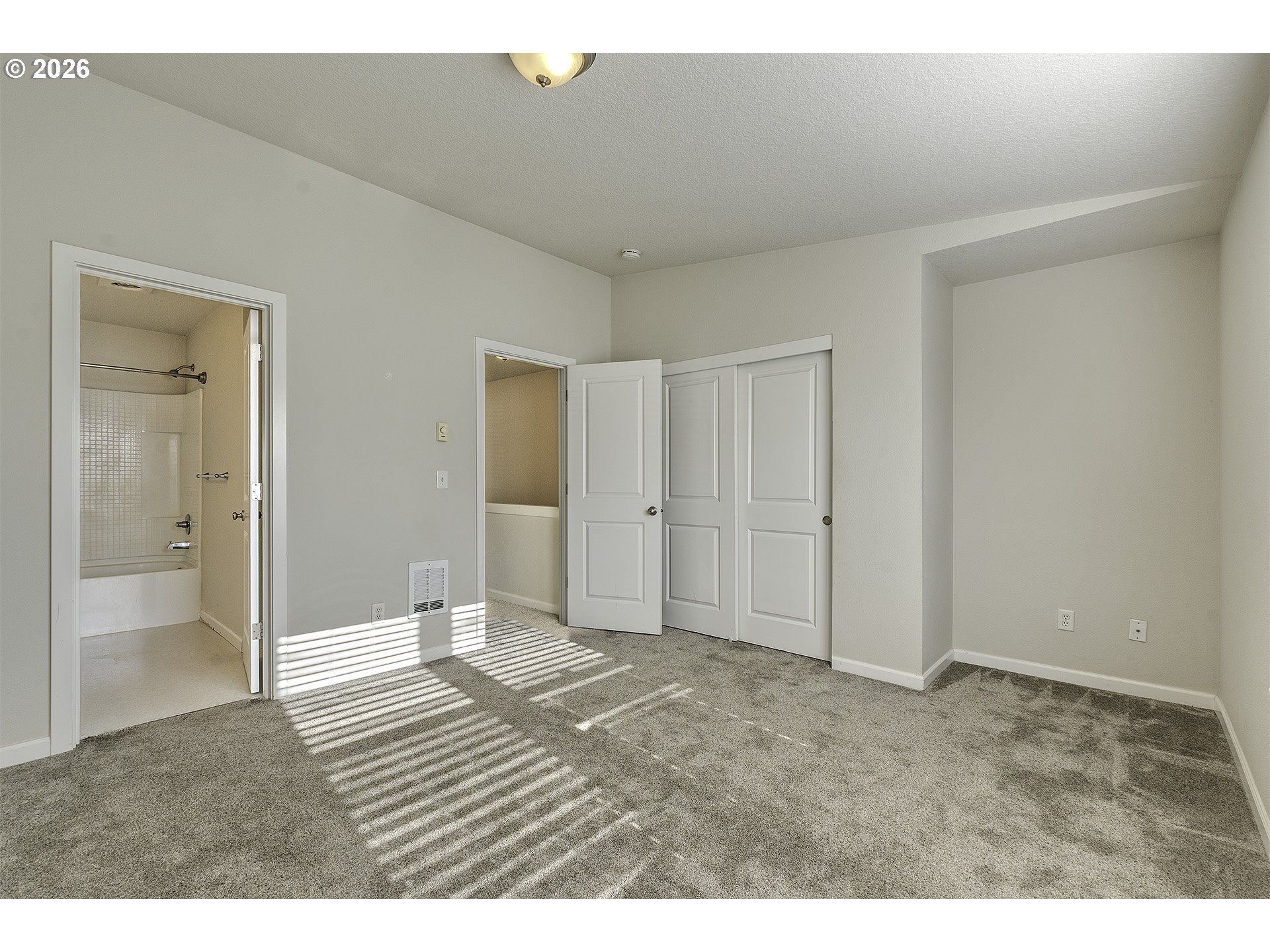 18437 Southwest Anna Mae Lane Beaverton, OR 97003 - Photo 14 of 23