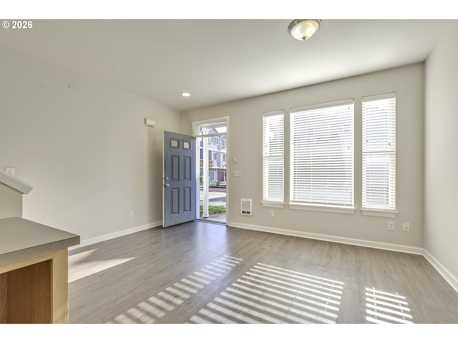 18437 Southwest Anna Mae Lane Beaverton, OR 97003 - Photo 2 of 23