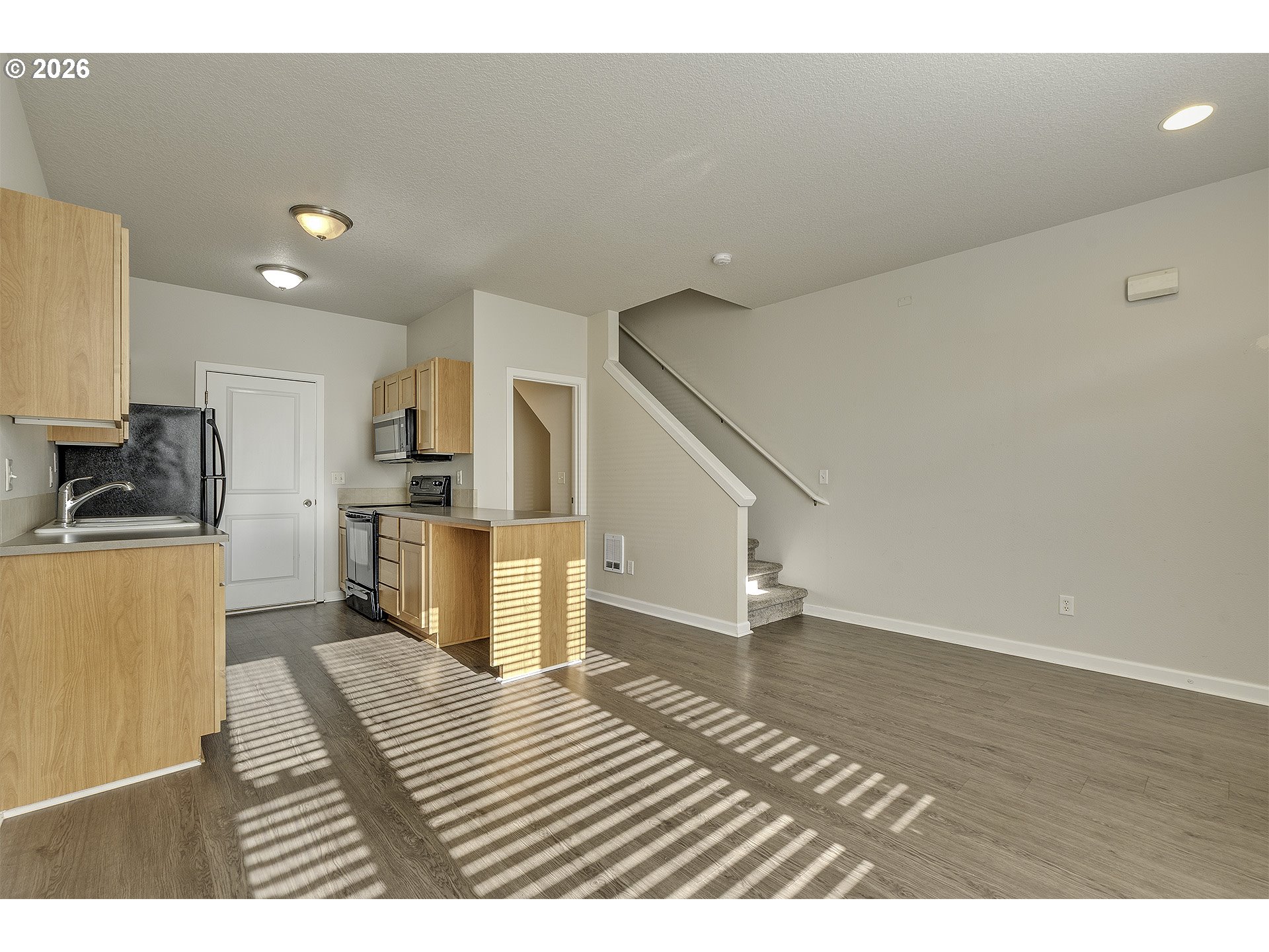 18437 Southwest Anna Mae Lane Beaverton, OR 97003 - Photo 5 of 23