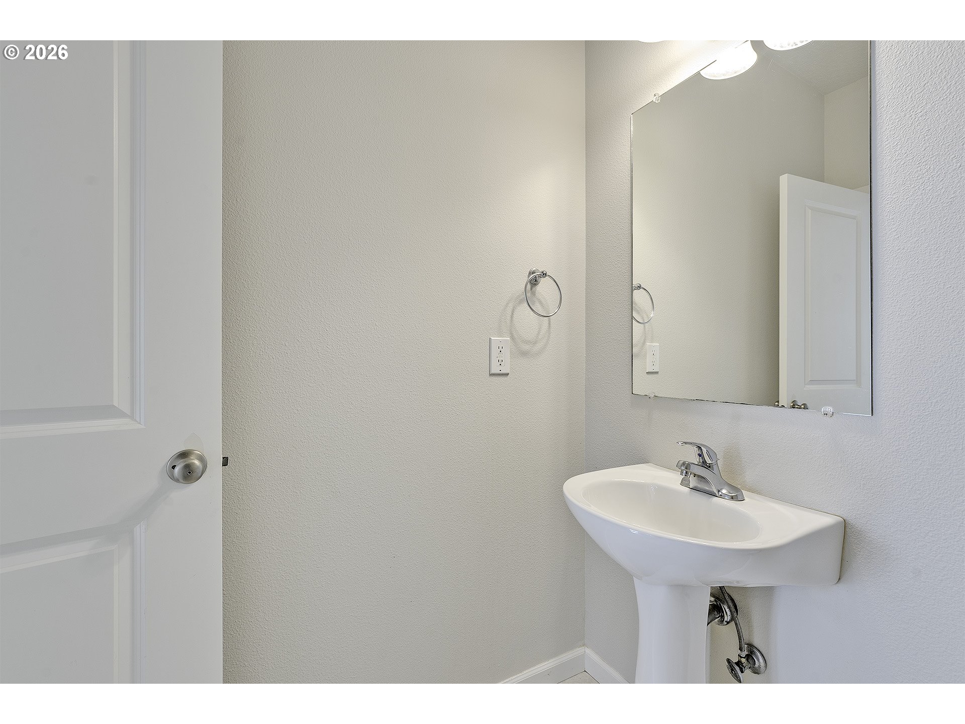 18437 Southwest Anna Mae Lane Beaverton, OR 97003 - Photo 10 of 23