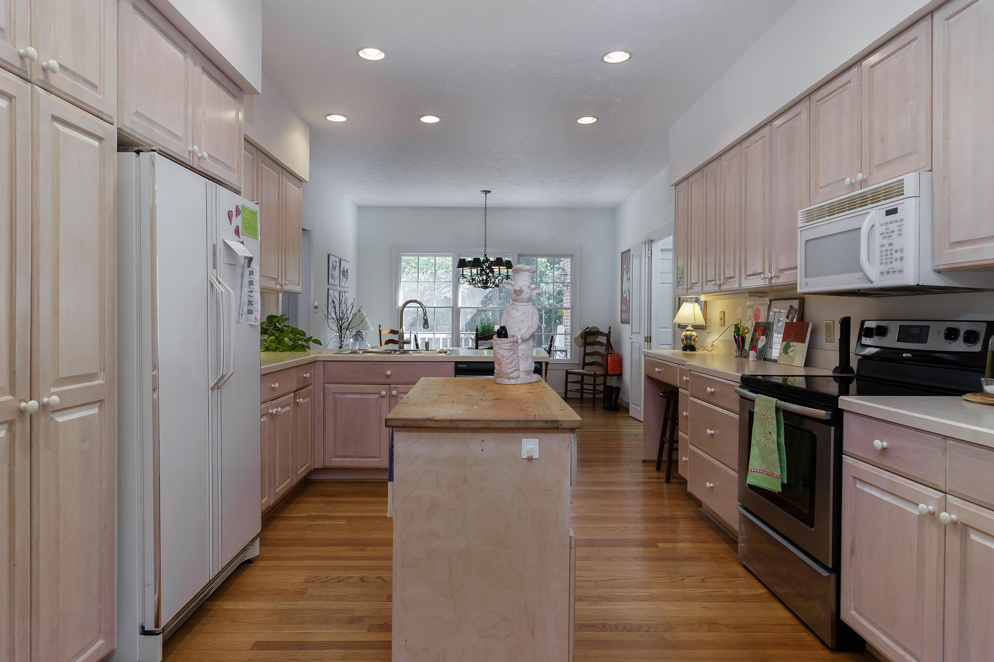 60 McDonald Road East Pinehurst, NC 28374 - Photo 14 of 31 Great kitchen!