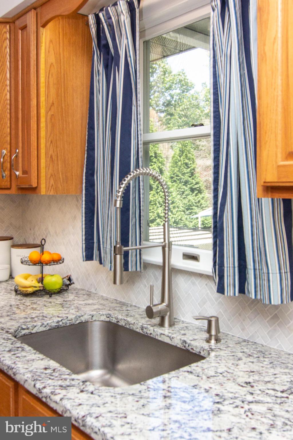 3696 Altondale Road Reisterstown, MD 21136 - Photo 8 of 32