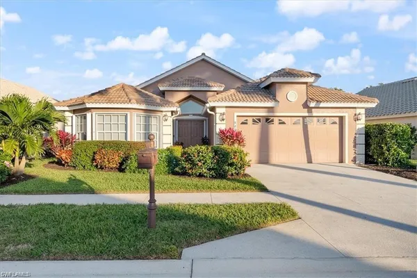 $3,995 | 8432 Indian Wells Way, Naples, FL 34113
