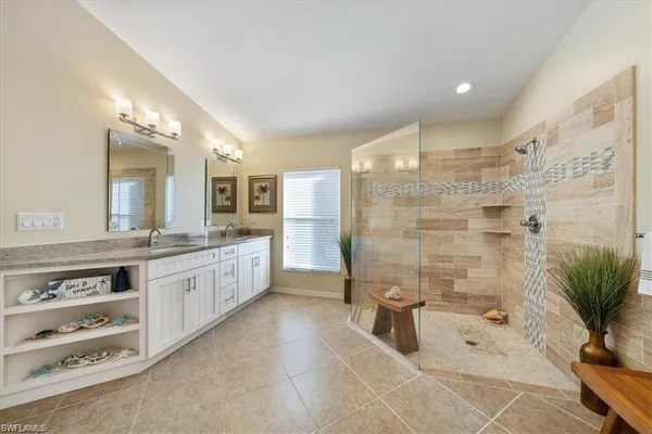 $3,995 | 8432 Indian Wells Way, Naples, FL 34113
