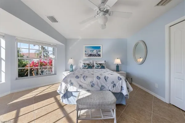 $3,995 | 8432 Indian Wells Way, Naples, FL 34113