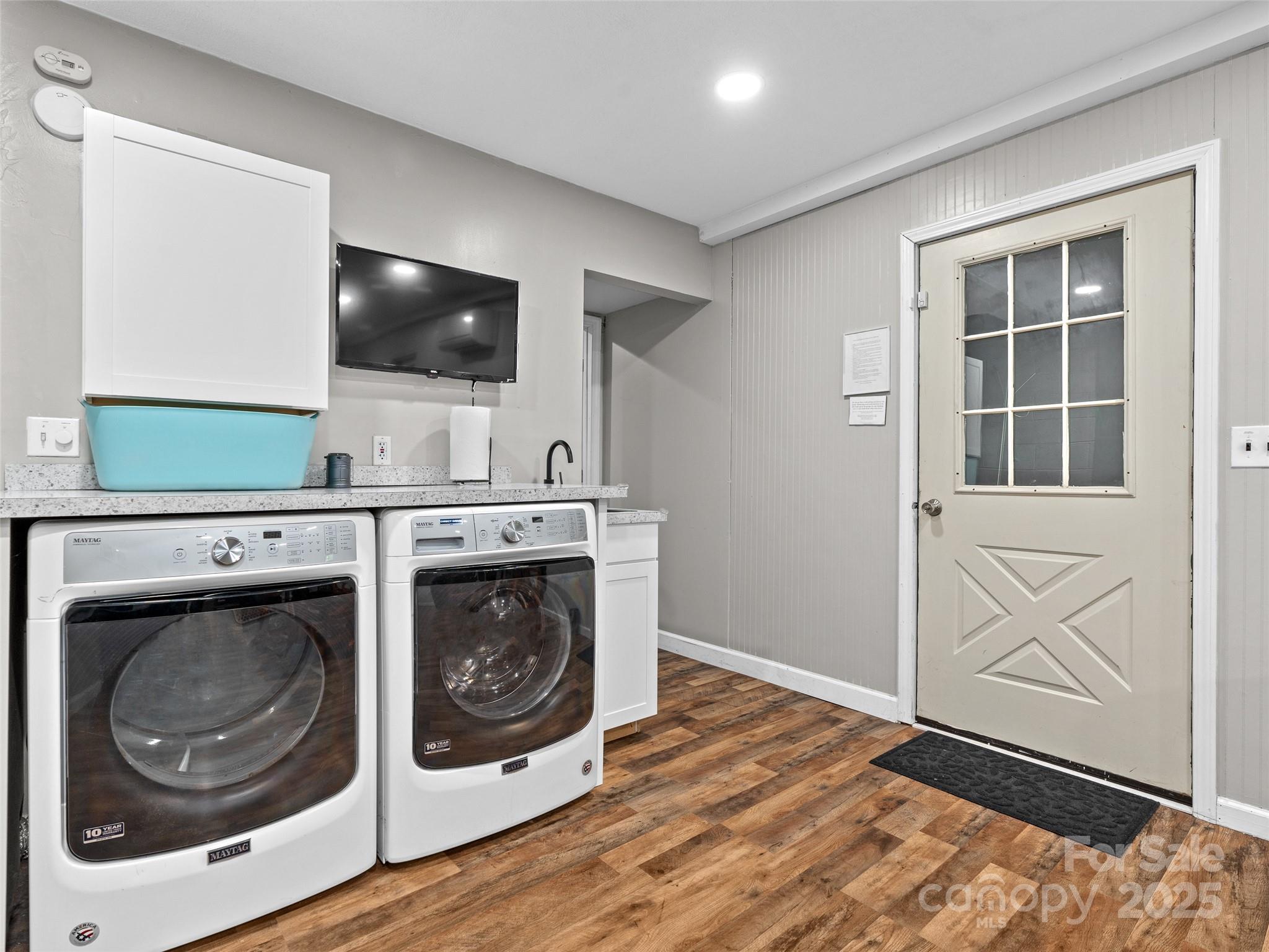220 Deer Run Road Canton, NC 28716 - Photo 30 of 46 a utility room with dryer and washer
