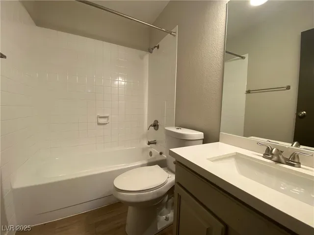 $1,950 | 4765 East Mohave Avenue, Las Vegas, NV 89104