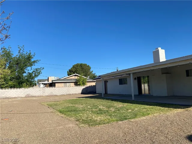$1,950 | 4765 East Mohave Avenue, Las Vegas, NV 89104