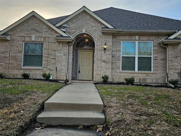 $2,150 | 7783 Park Run Road, Fort Worth, TX 76137