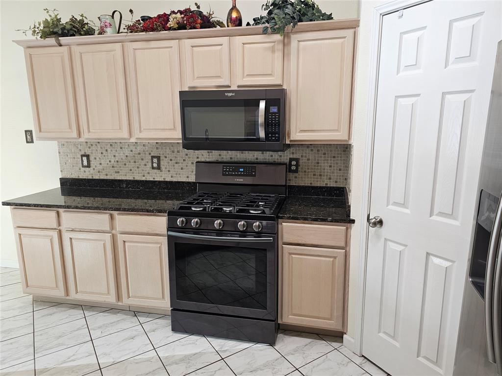 7783 Park Run Road Fort Worth, TX 76137 - Photo 8 of 20