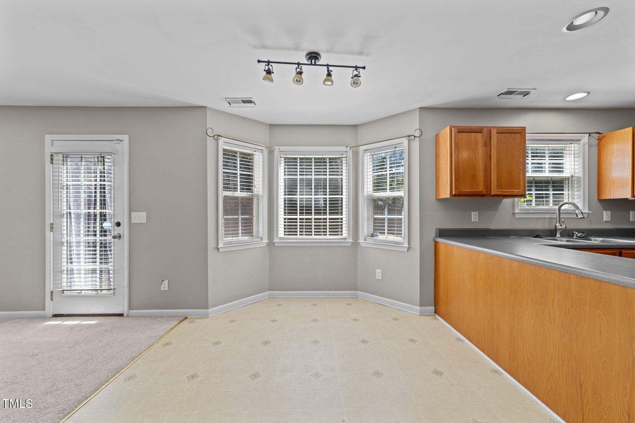 2037 Summer Shire Way Raleigh, NC 27604 - Photo 11 of 38 16-web-or-mls-3D5A7652