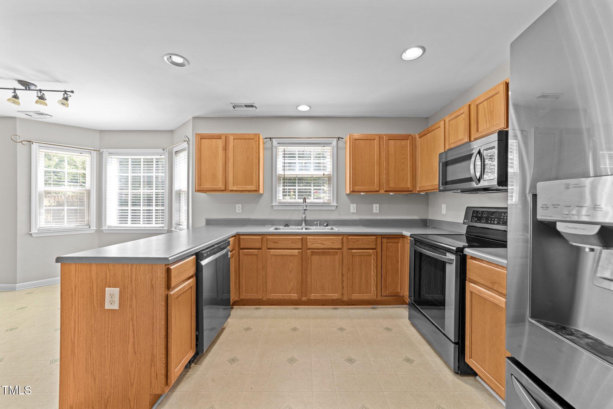 2037 Summer Shire Way Raleigh, NC 27604 - Photo 12 of 38 12-web-or-mls-3D5A7640