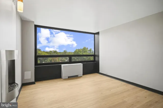 a view of a large window with outer view