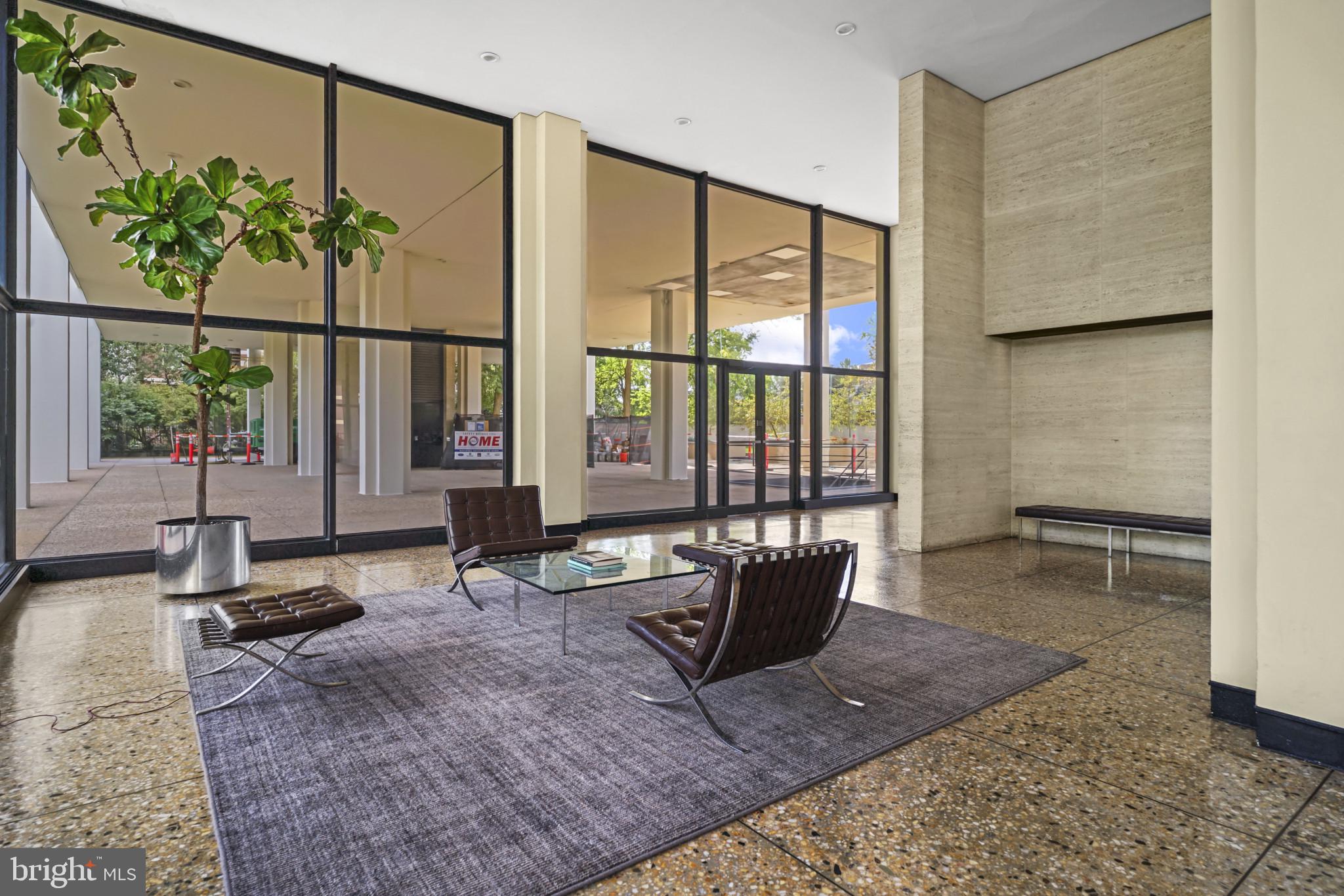 4000 North Charles Street, Unit 706 Baltimore, MD 21218 - Photo 19 of 23 a living room filled with furniture