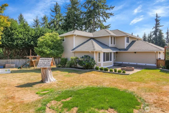 $959,500 | 17217 Larch Way, Lynnwood, WA 98037