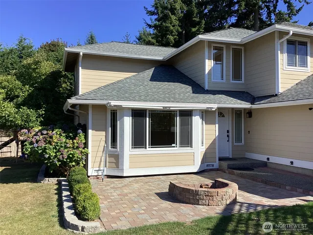 $959,500 | 17217 Larch Way, Lynnwood, WA 98037